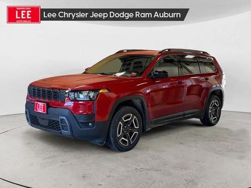 Red Hot Pearlcoat 2026 Jeep Cherokee Laredo 4x4