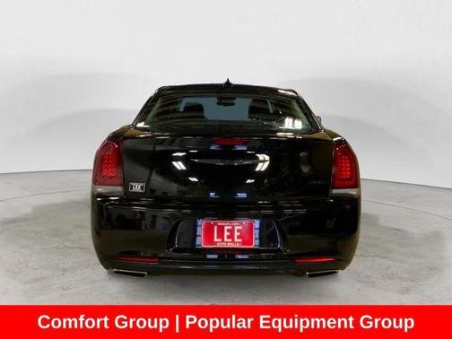 2022 Chrysler 300 Touring