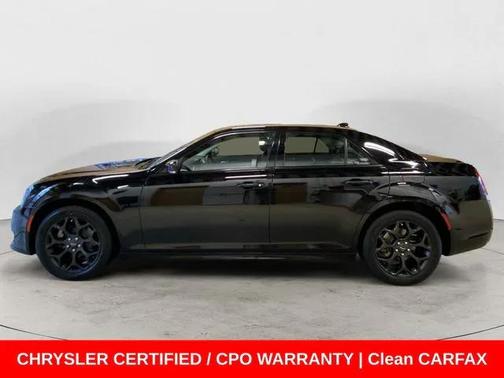 2022 Chrysler 300 Touring