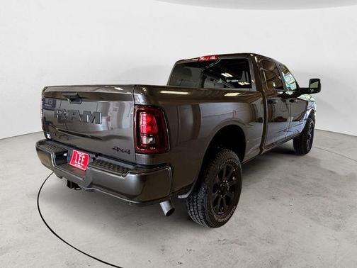 Granite Crystal Metallic Clearcoat 2026 RAM 2500 Big Horn Crew Cab 4x4 6'4' Box