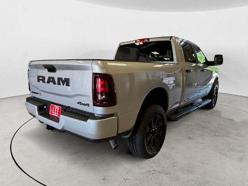 Silver Zynith 2026 RAM 2500 Big Horn Crew Cab 4x4 6'4' Box