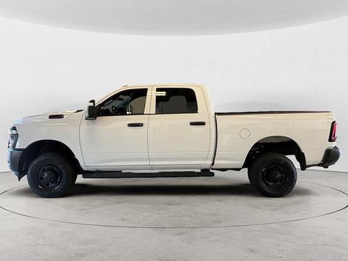 Bright White Clearcoat 2026 RAM 2500 Tradesman Crew Cab 4x4 6'4' Box