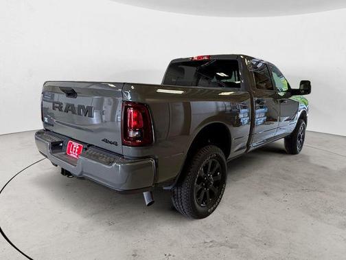 Ceramic Gray Clearcoat 2026 RAM 2500 Big Horn Crew Cab 4x4 6'4' Box