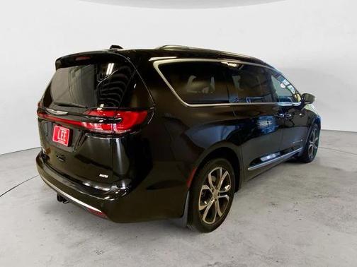 2026 Chrysler Pacifica L