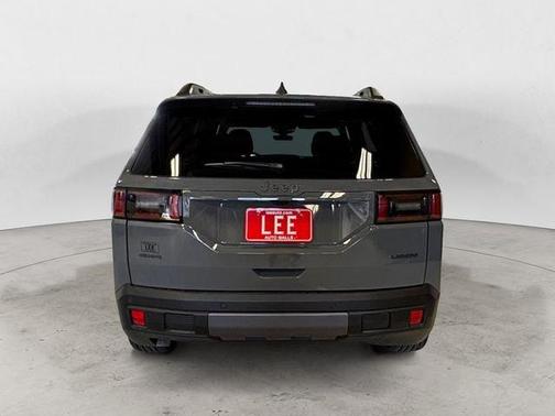 Sting-Gray Clearcoat 2026 Jeep Cherokee Laredo