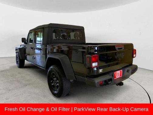 2022 Jeep Gladiator Sport