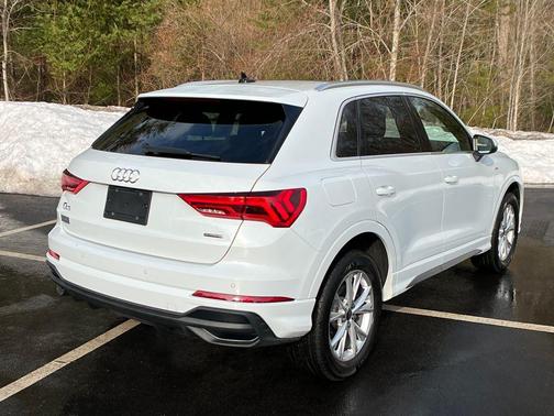 2024 Audi Q3 45 S line Premium Plus