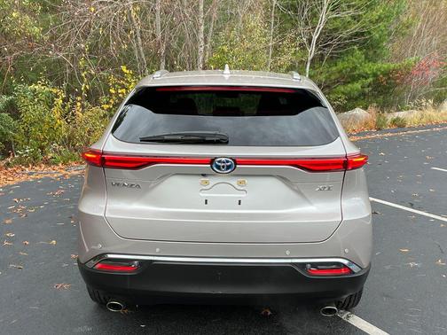 2023 Toyota Venza XLE