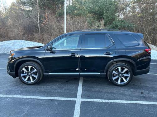 2023 Honda Pilot Touring 8-Passenger