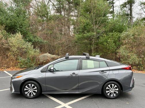 2022 Toyota Prius Prime LE