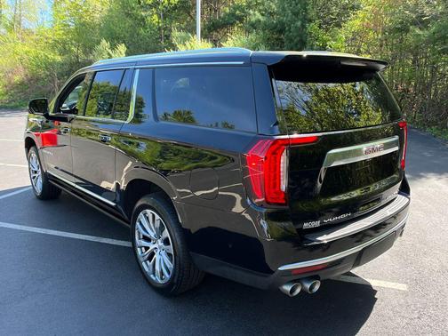 Onyx Black 2023 GMC Yukon XL Denali