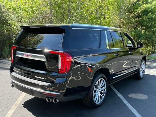 Onyx Black 2023 GMC Yukon XL Denali