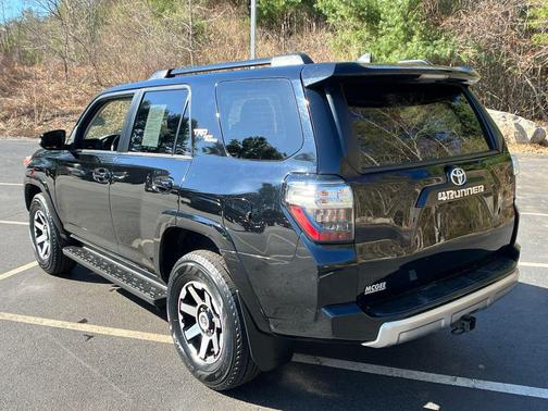 Midnight Black Metallic 2024 Toyota 4Runner TRD Off Road Premium