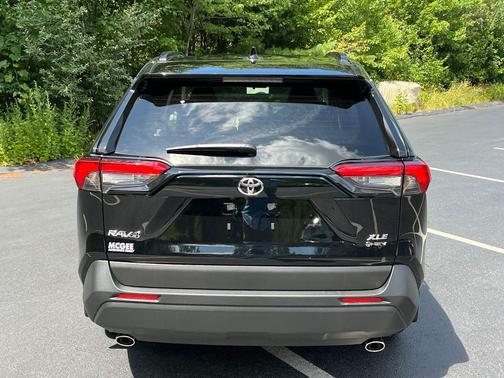 2025 Toyota RAV4 Hybrid XLE Premium