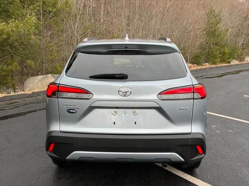 2024 Toyota Corolla Cross XLE