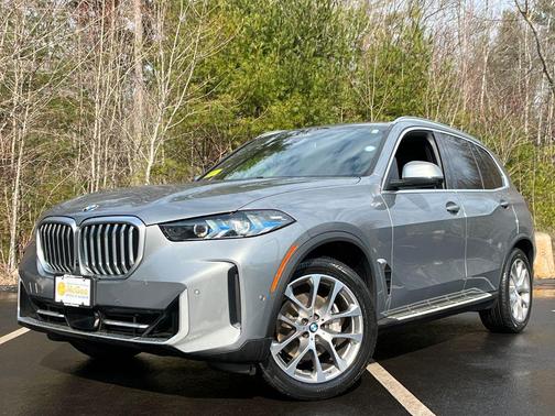 Gray Metallic 2024 BMW X5 xDrive40i
