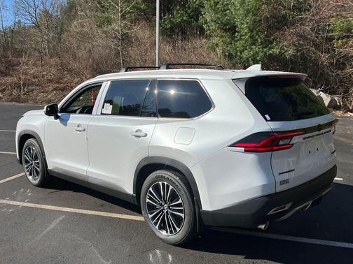 Wind Chill Pearl 2026 Toyota Grand Highlander Hybrid Platinum MAX