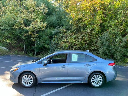 2023 Toyota Corolla Hybrid LE