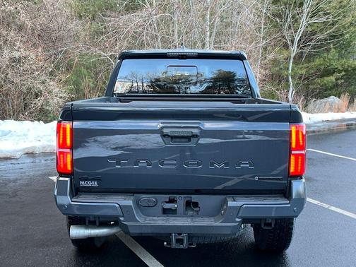 2026 Toyota Tacoma Hybrid TRD Off Road