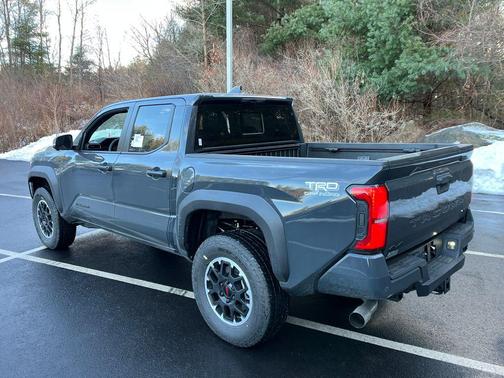 2026 Toyota Tacoma Hybrid TRD Off Road