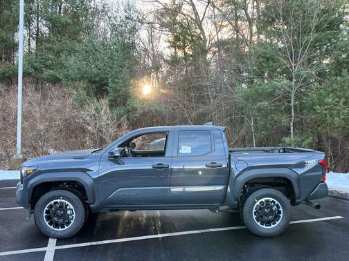2026 Toyota Tacoma Hybrid TRD Off Road
