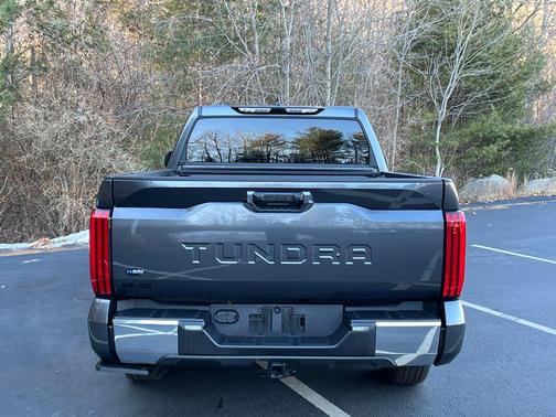 2025 Toyota Tundra SR5