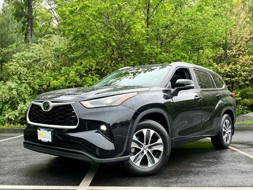 2024 Toyota Highlander XLE