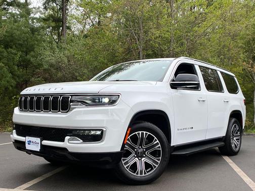 Bright White Clearcoat 2025 Jeep Wagoneer 4x4