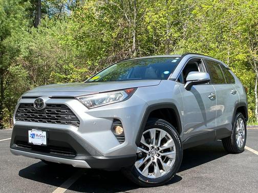 01d6 2019 Toyota RAV4 Limited
