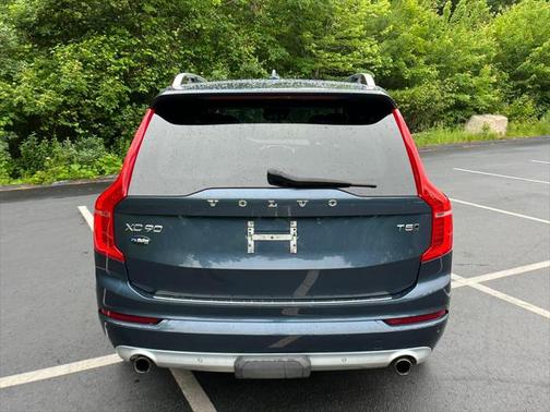 2018 Volvo XC90 T5 Momentum