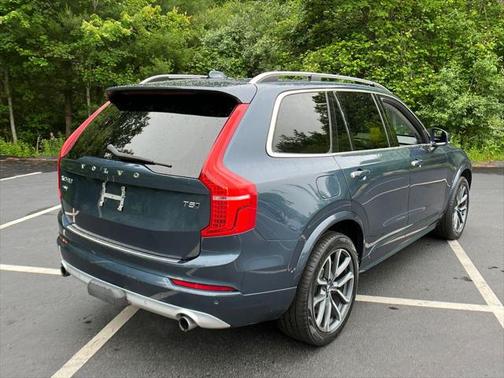 2018 Volvo XC90 T5 Momentum