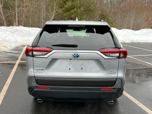 2022 Toyota RAV4 Hybrid XLE Premium