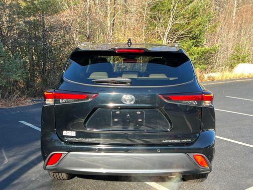 2024 Toyota Highlander Limited