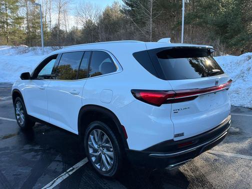 2025 Buick Enclave Preferred FWD