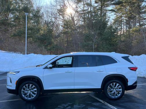 2025 Buick Enclave Preferred FWD