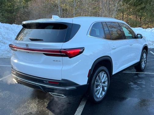 2025 Buick Enclave Preferred FWD