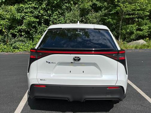 2025 Toyota bZ4X XLE