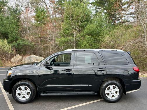 Midnight Black Metallic 2020 Toyota Sequoia SR5