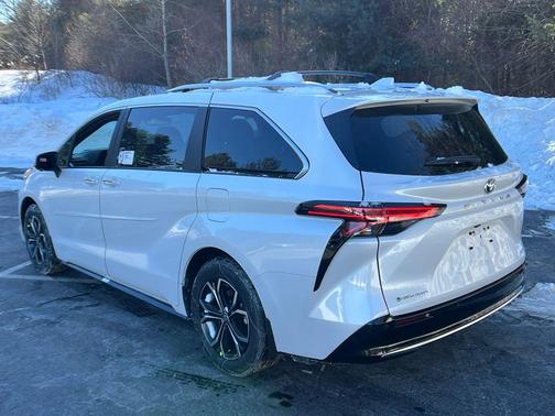 2026 Toyota Sienna Platinum