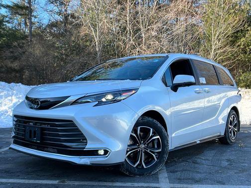 2026 Toyota Sienna Platinum