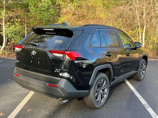 2025 Toyota RAV4 Hybrid XLE Premium