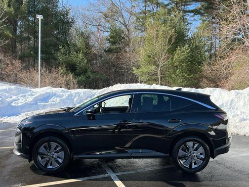 2025 Nissan Murano SL