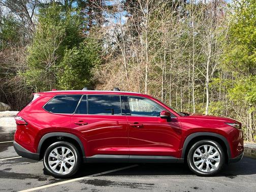 Ruby Flare Pearl 2026 Toyota Grand Highlander Limited