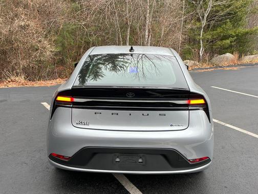 2026 Toyota Prius Plug-In Hybrid SE