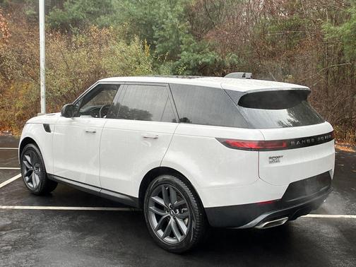 2025 Land Rover Range Rover Sport SE