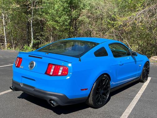 Grabber Blue 2012 Ford Mustang GT Premium