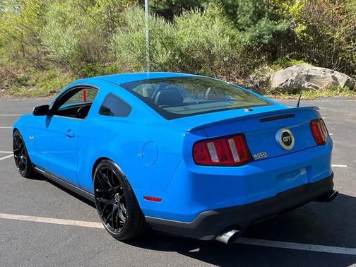 Grabber Blue 2012 Ford Mustang GT Premium