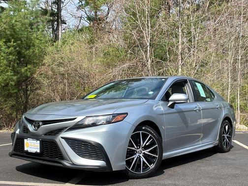 Celestial Silver Metallic 2023 Toyota Camry SE