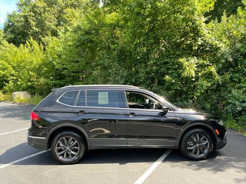 2022 Volkswagen Tiguan 2.0T SE 4MOTION