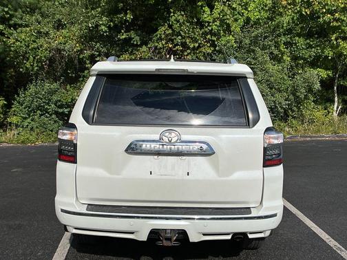 Blizzard Pearl 2019 Toyota 4Runner Limited
